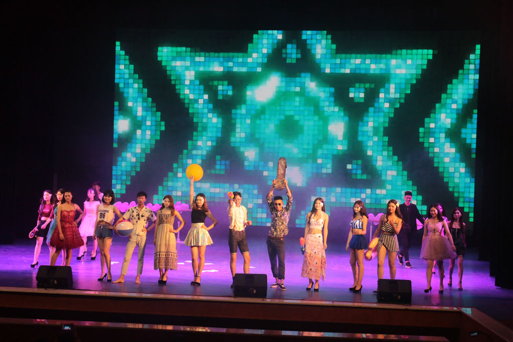 商学院隆重举办2016届毕业生晚会